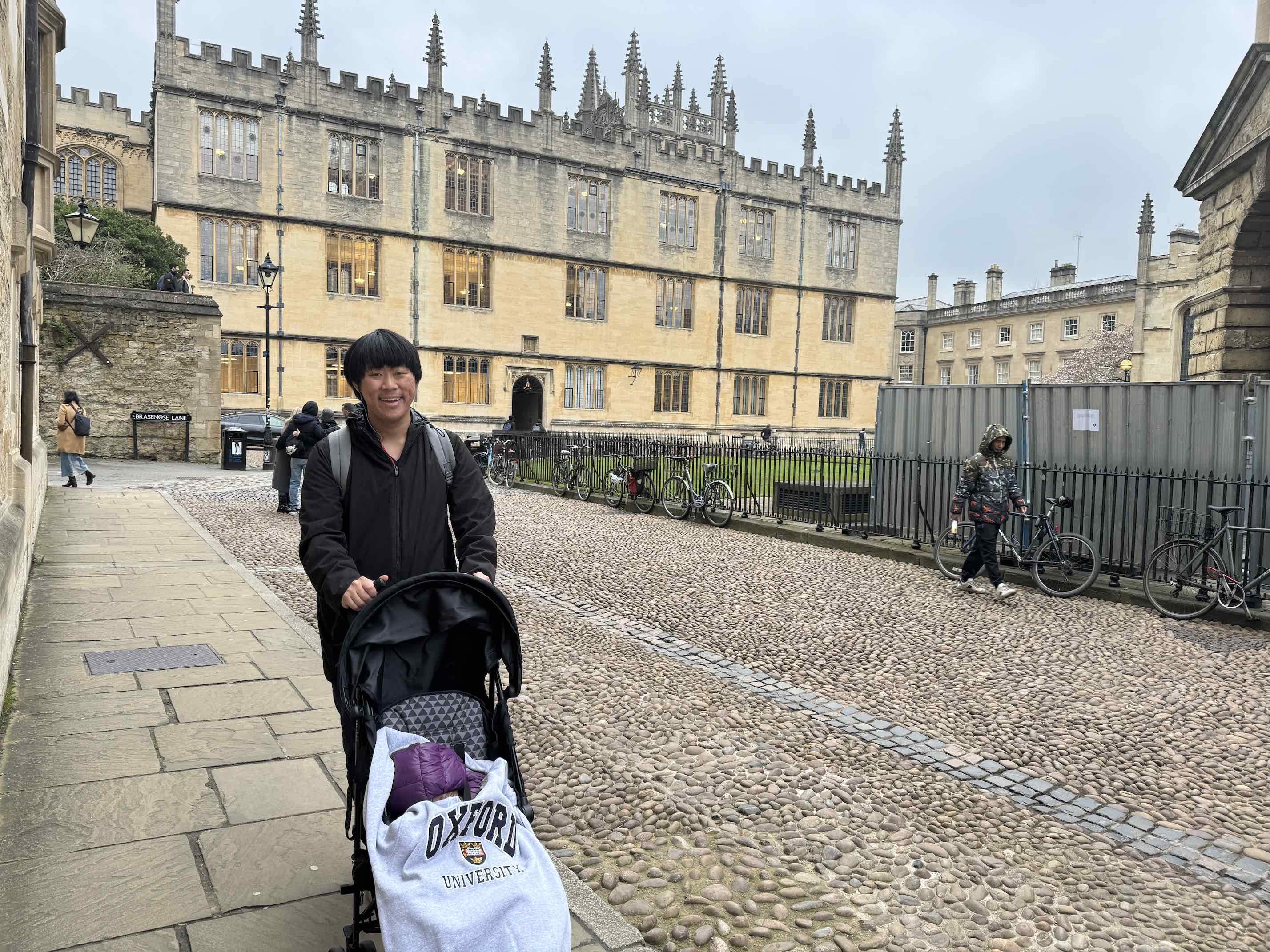 Walking tour of Oxford